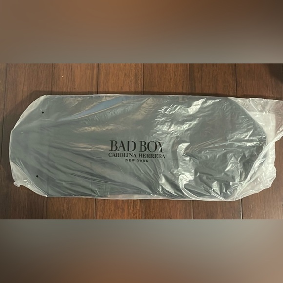 Brand New Carolina Herrera Duffle Bag - Picture 5 of 7